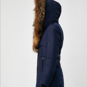 Kays Mackage size small good condition. The color is navy blue.